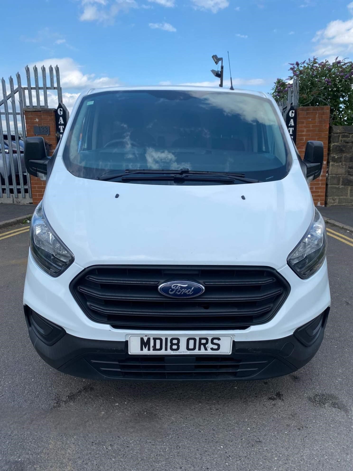 Ford Transit Custom Listing Image