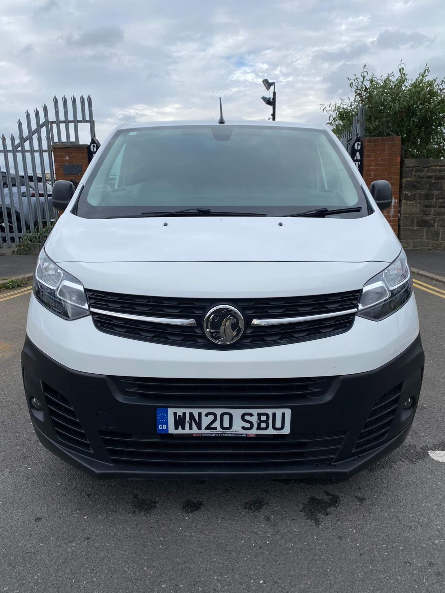 Vauxhall Vivaro Listing Image