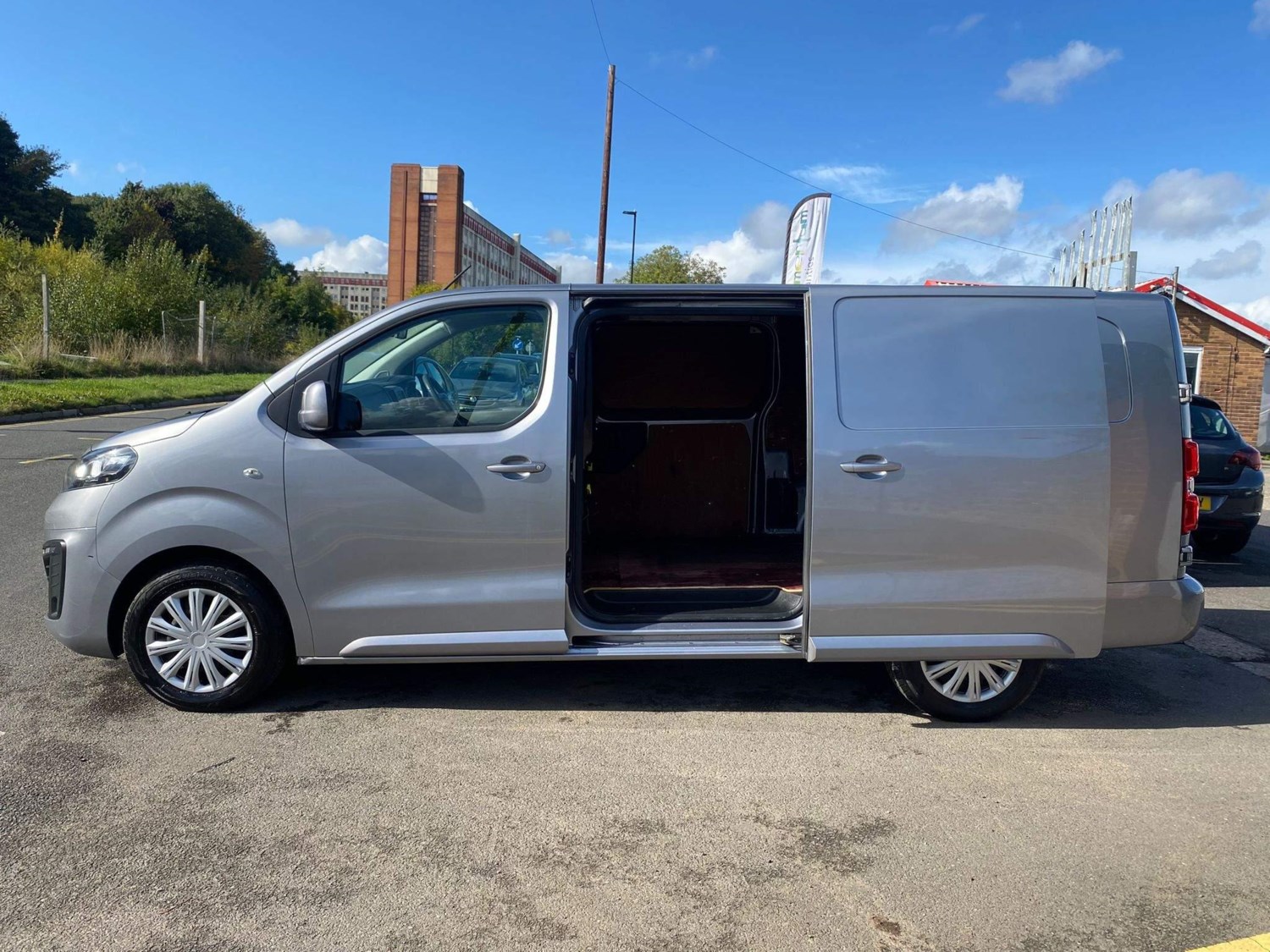 Vauxhall Vivaro Listing Image