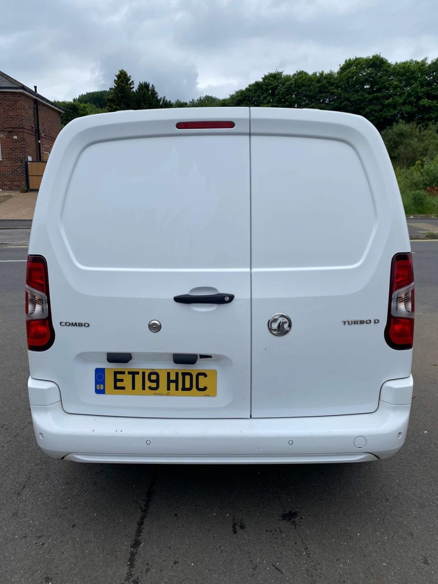 Vauxhall Combo Listing Image