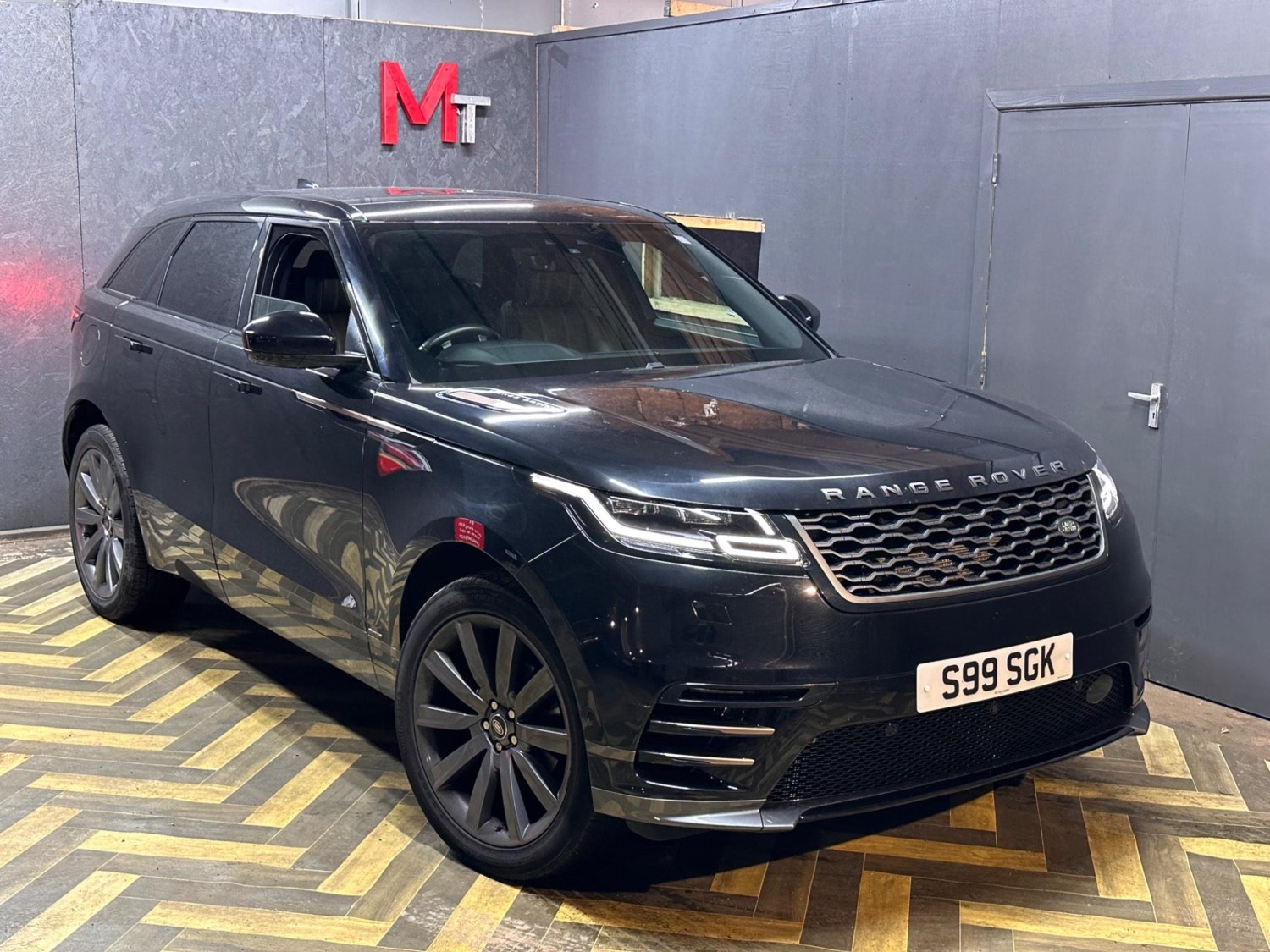 Land Rover Range Rover Velar Listing Image