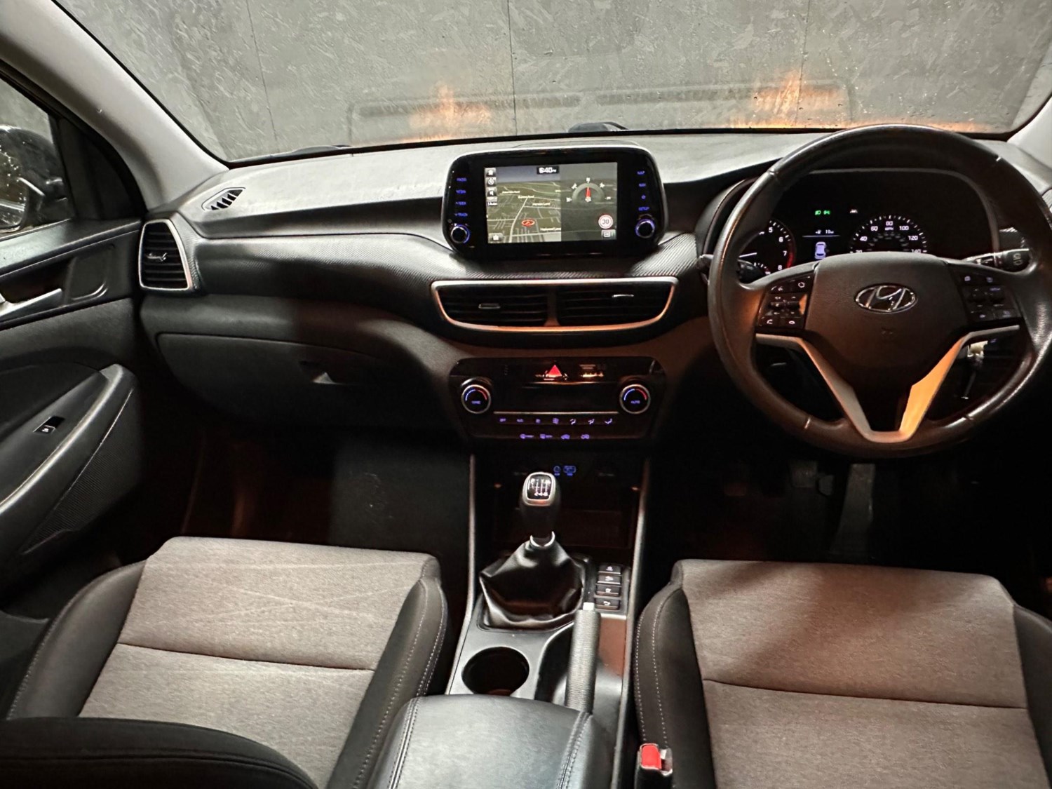 Hyundai TUCSON Listing Image