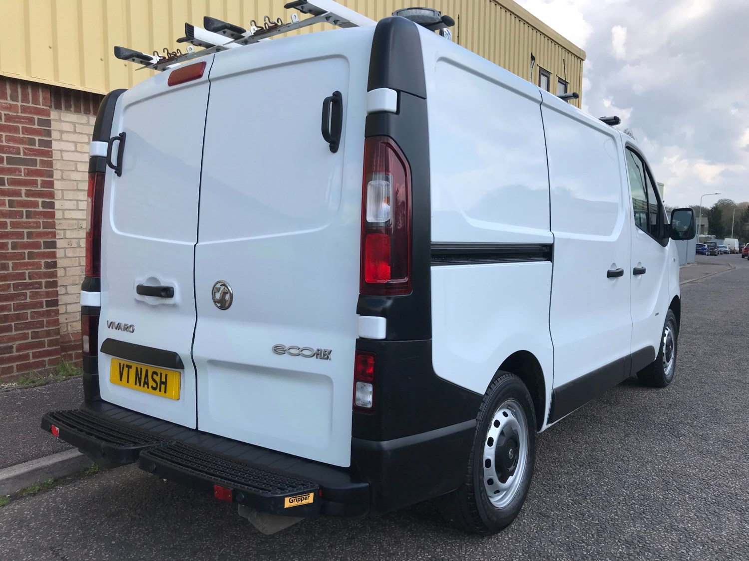 Vauxhall Vivaro Listing Image