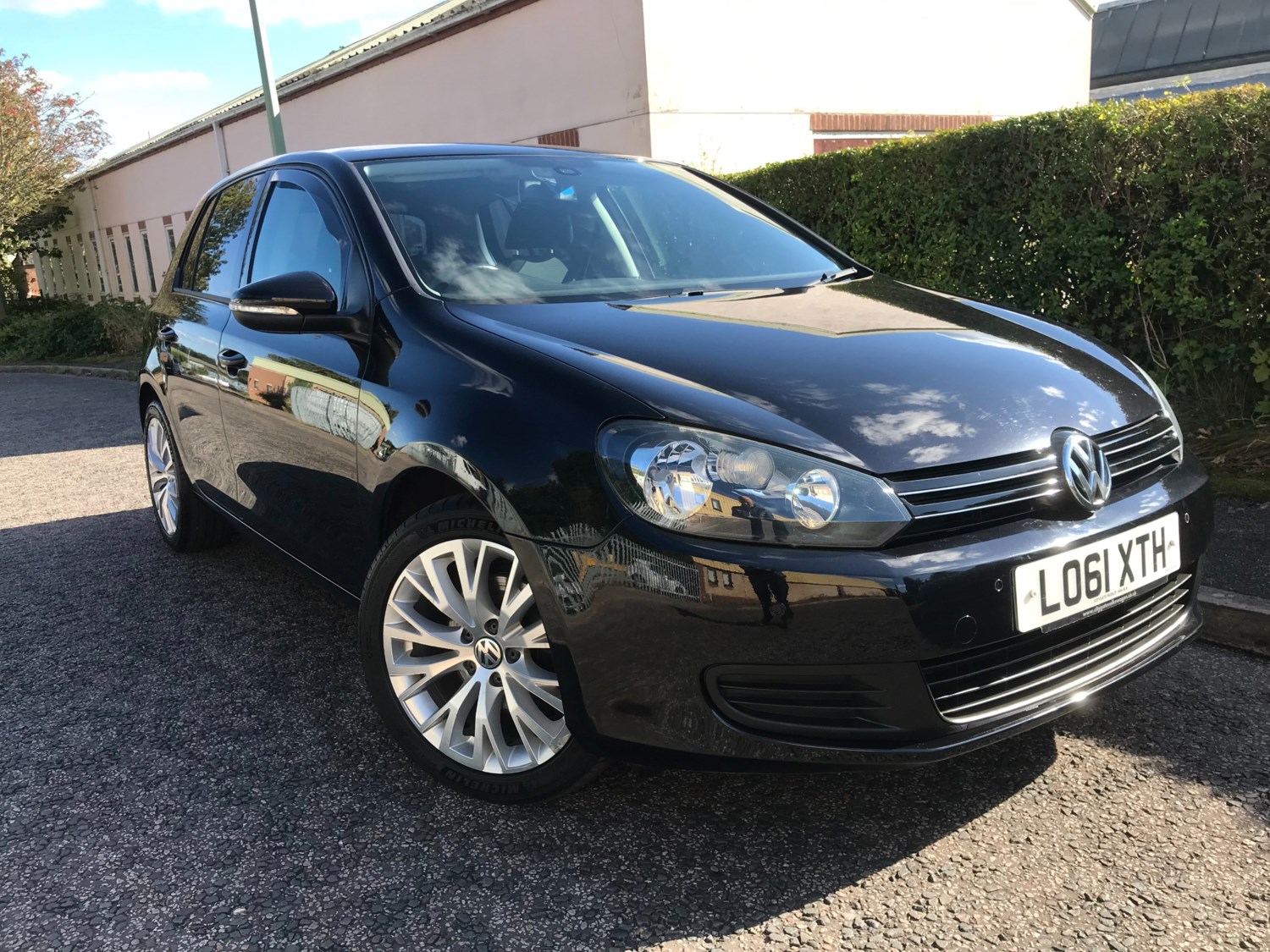 Volkswagen Golf Listing Image