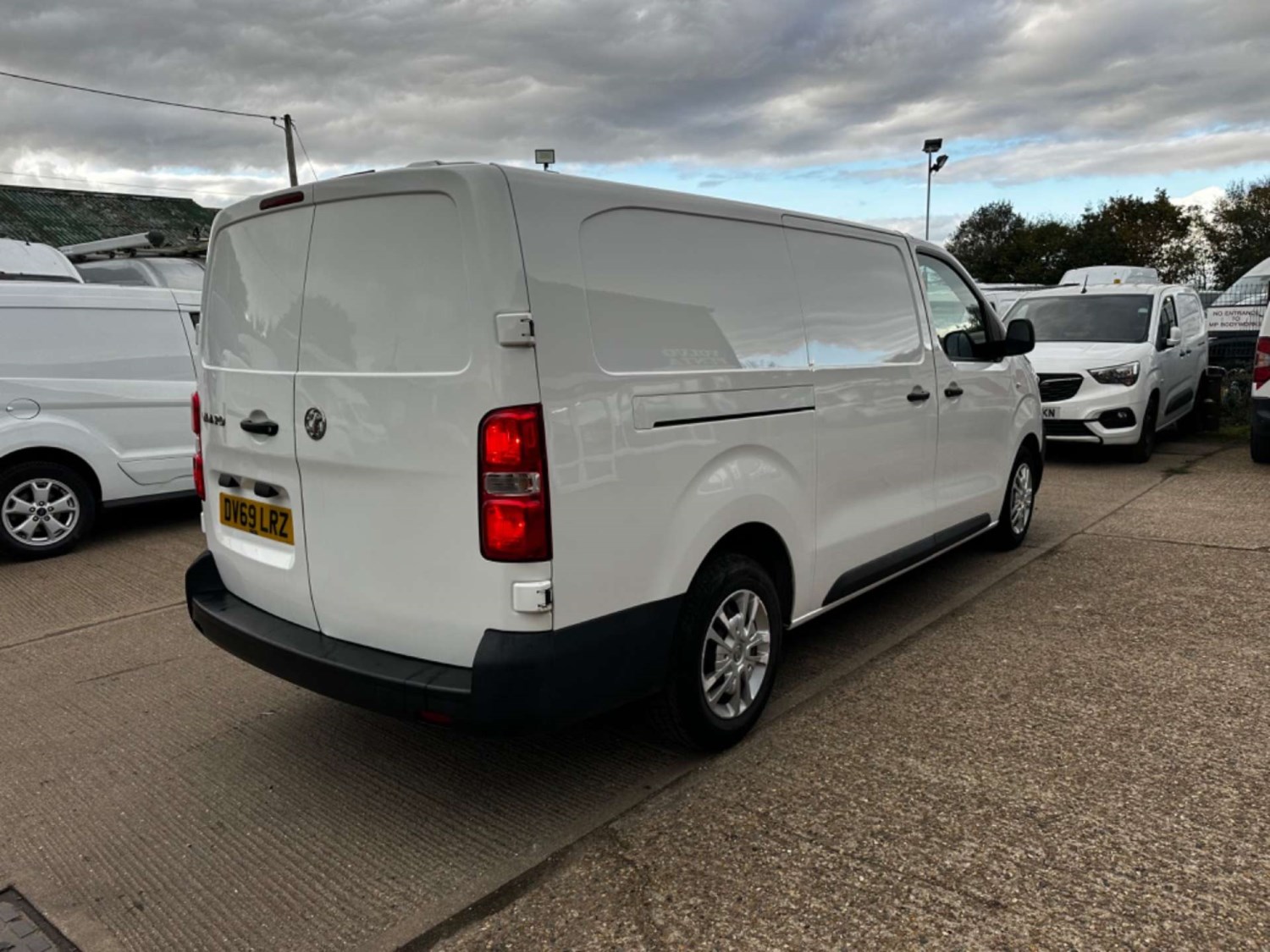 Vauxhall Vivaro Listing Image