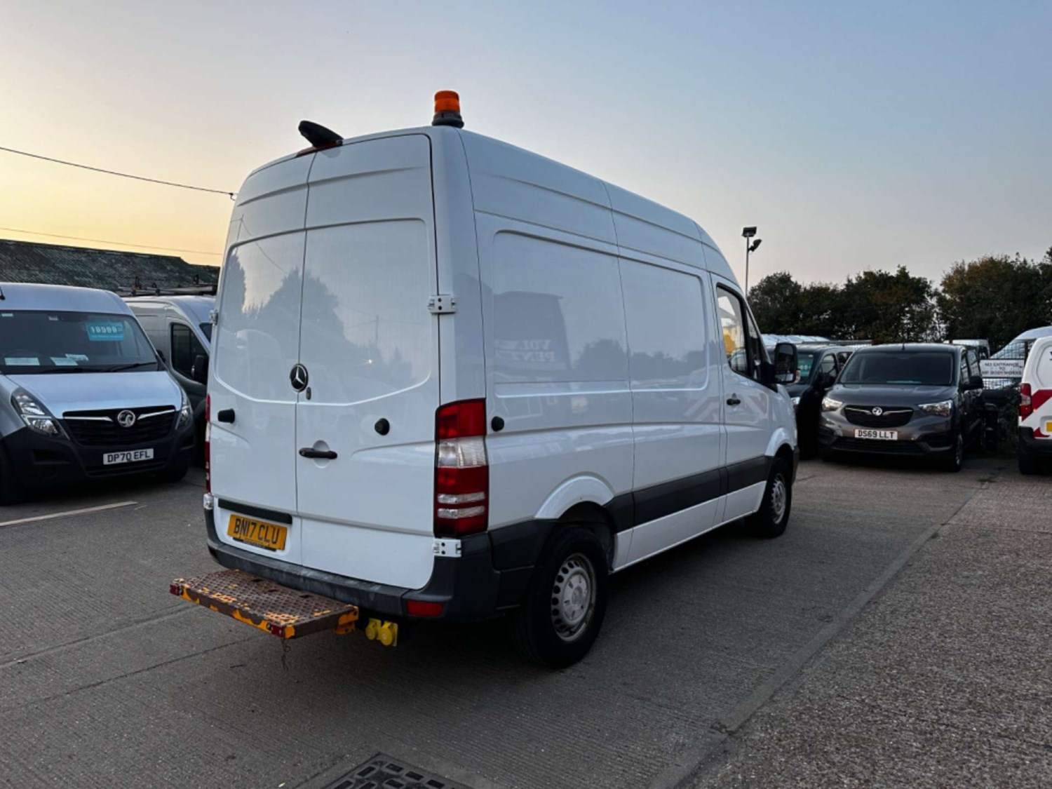 Mercedes-Benz Sprinter Listing Image