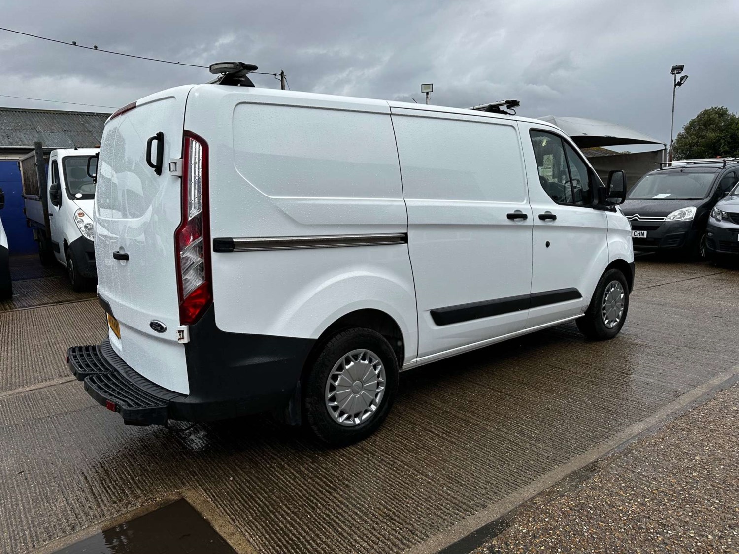 Ford Transit Custom Listing Image