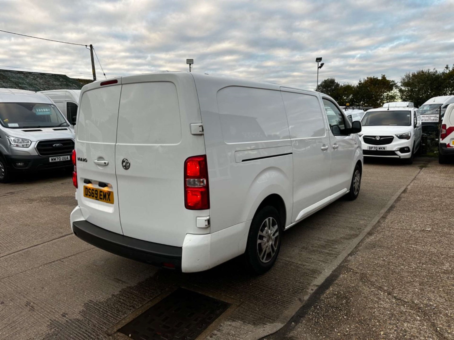 Vauxhall Vivaro Listing Image