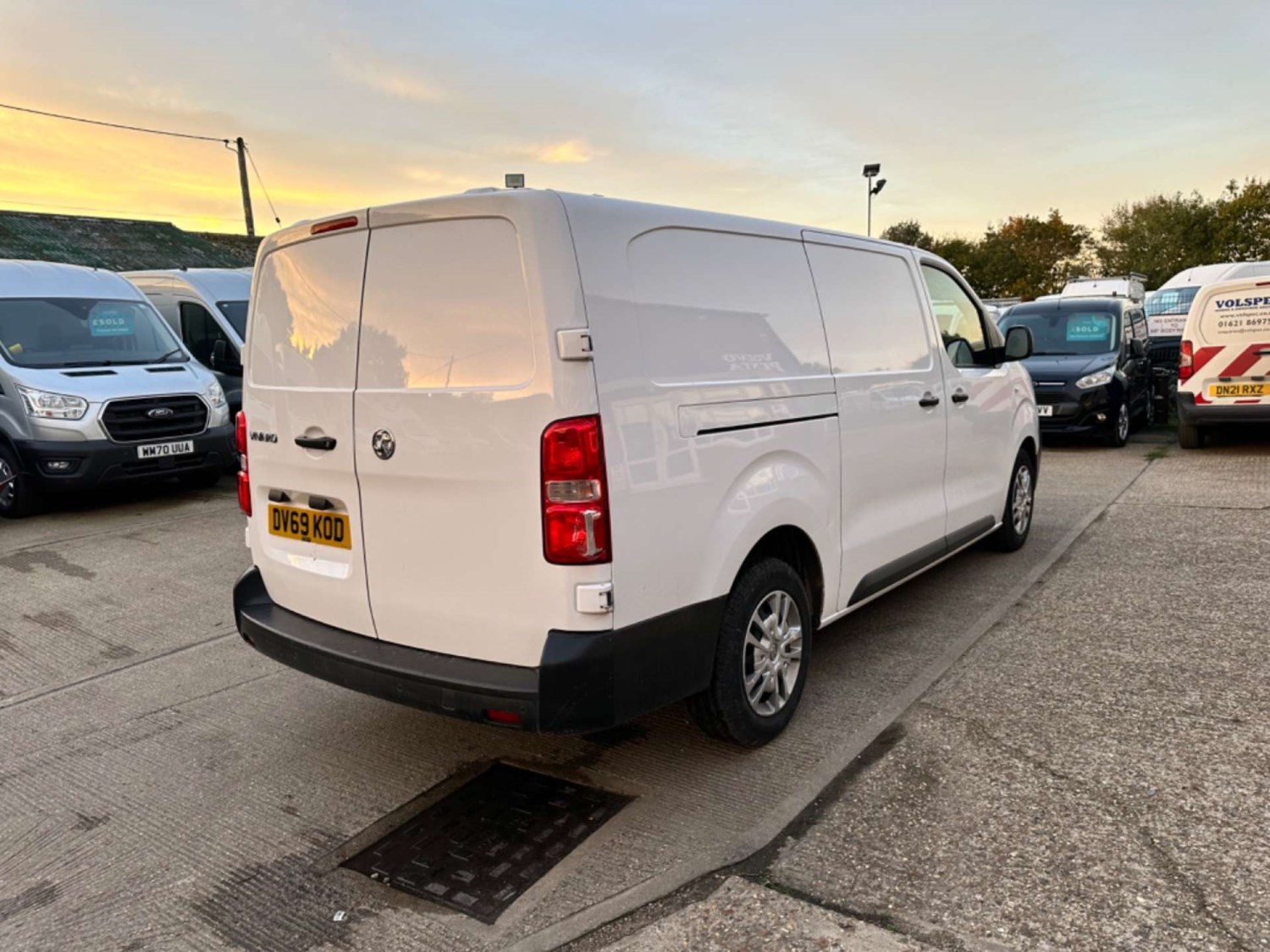 Vauxhall Vivaro Listing Image