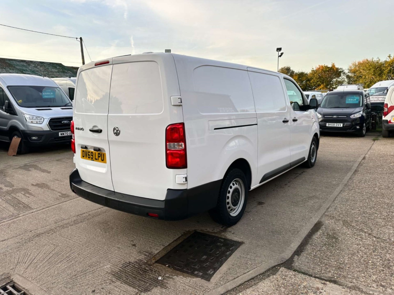 Vauxhall Vivaro Listing Image