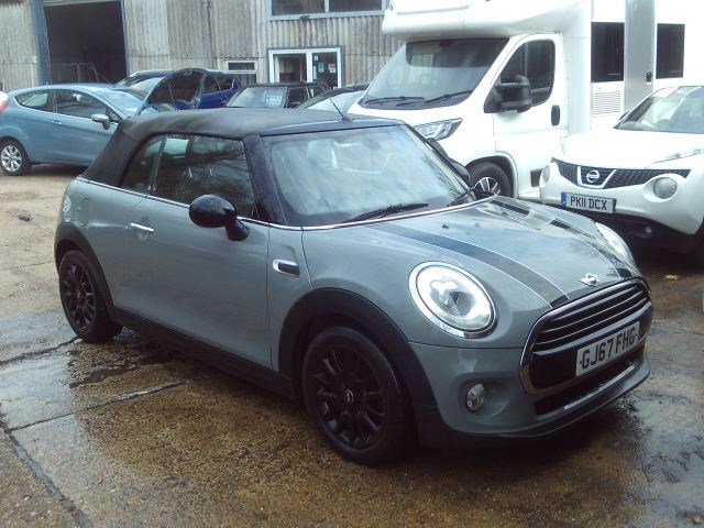 MINI Convertible Listing Image