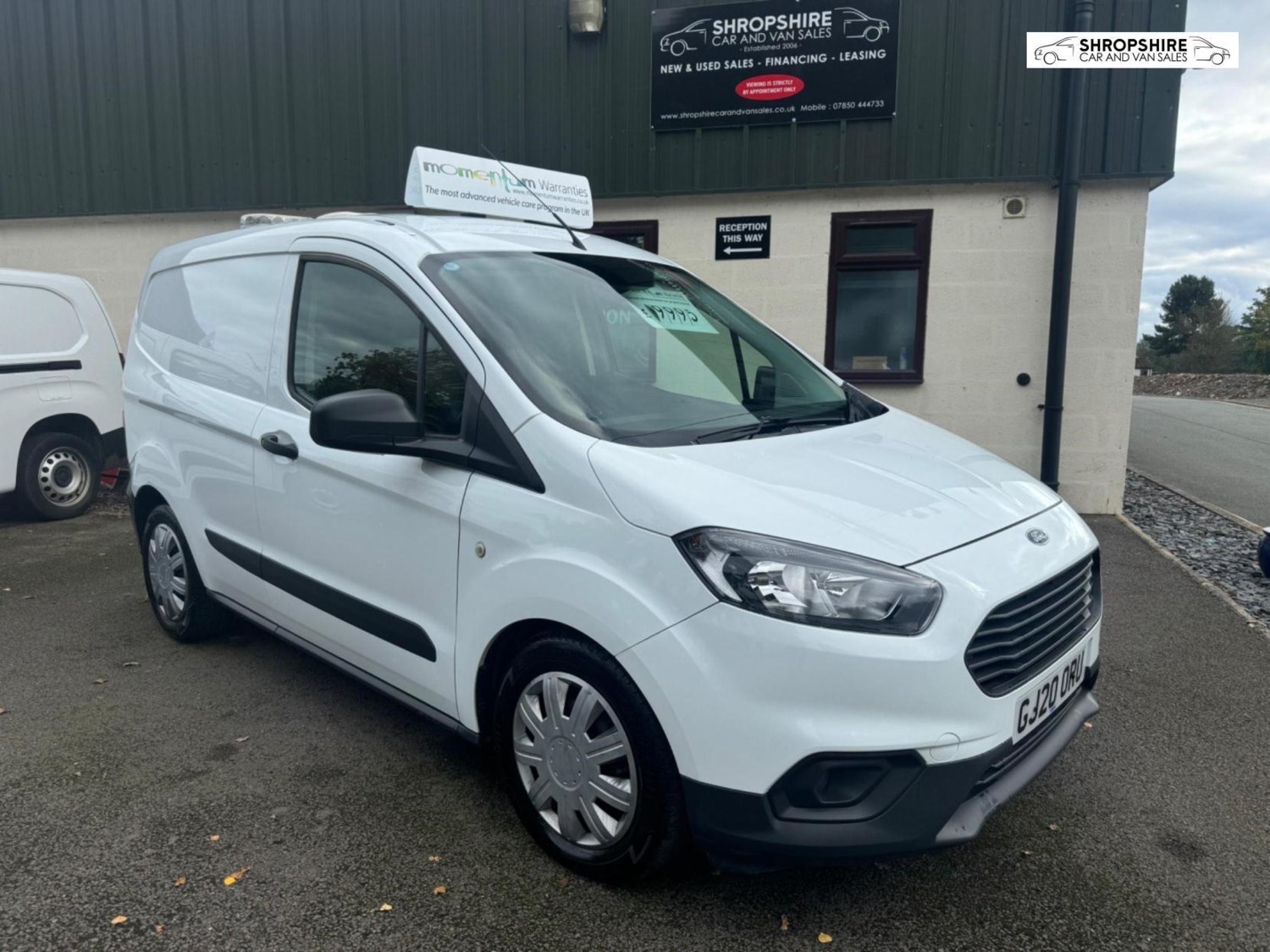 Ford Transit Courier Listing Image