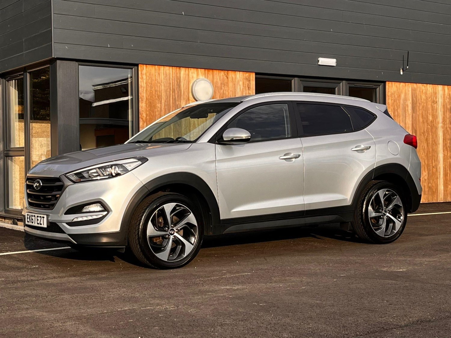 Hyundai TUCSON Listing Image