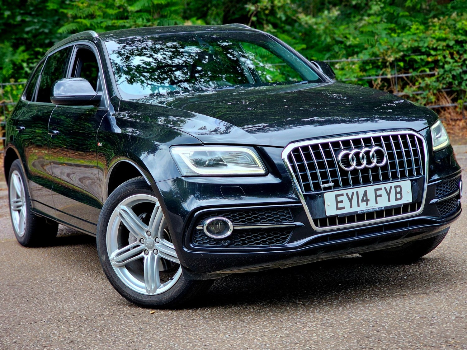 Audi Q5 Listing Image