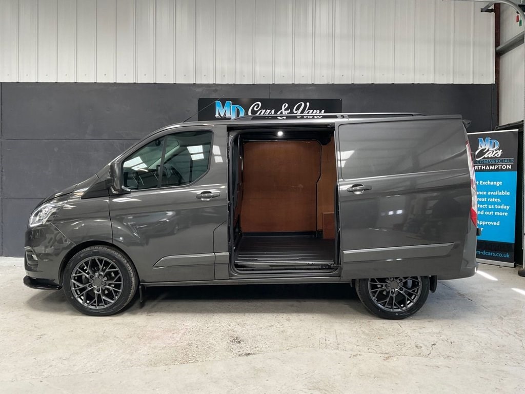 Ford Transit Custom Listing Image