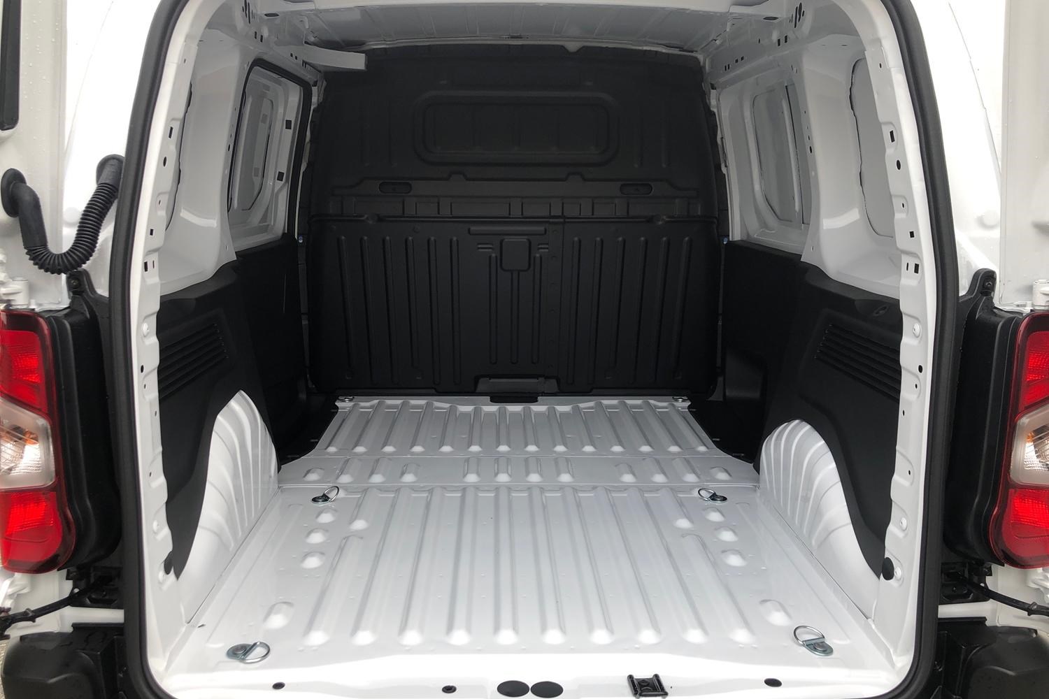 Vauxhall Combo Listing Image