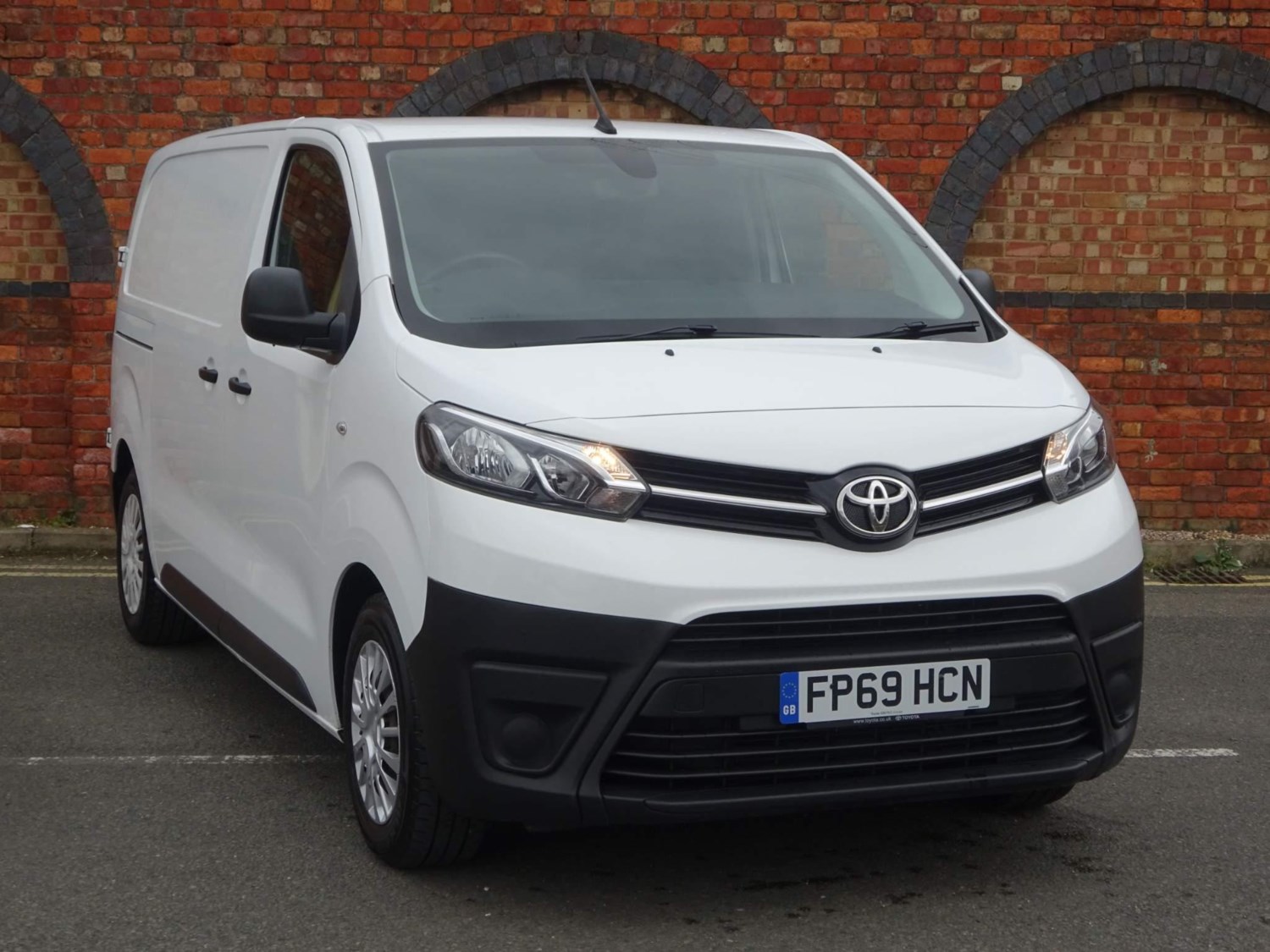 Toyota ProAce Listing Image