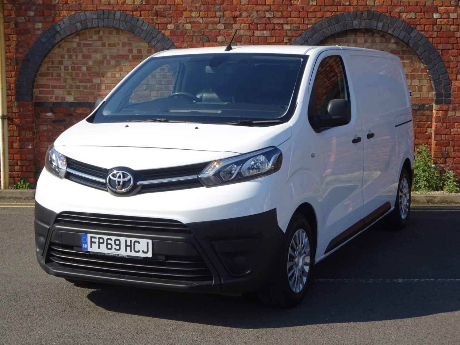 Toyota ProAce Listing Image