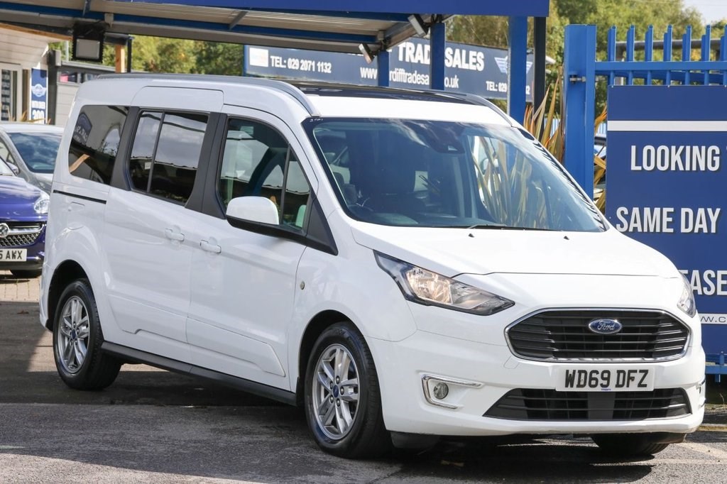 Ford Grand Tourneo Connect Listing Image