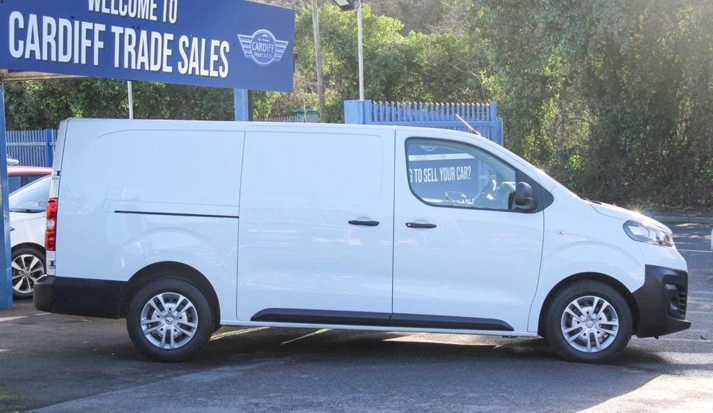 Vauxhall Vivaro Listing Image