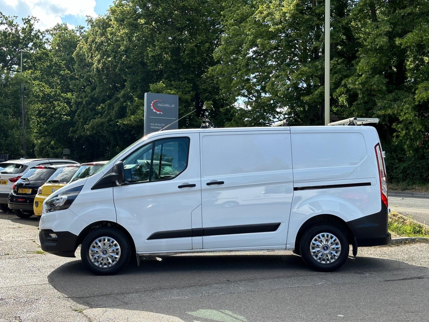 Ford Transit Custom Listing Image