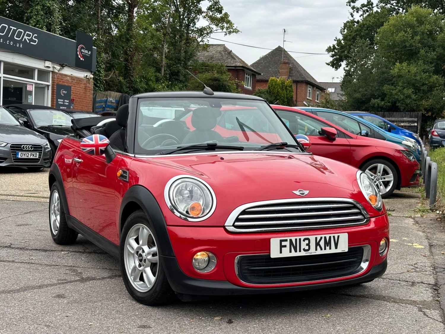 MINI Convertible Listing Image