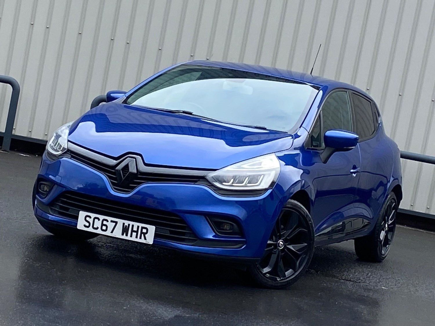 Renault Clio Listing Image