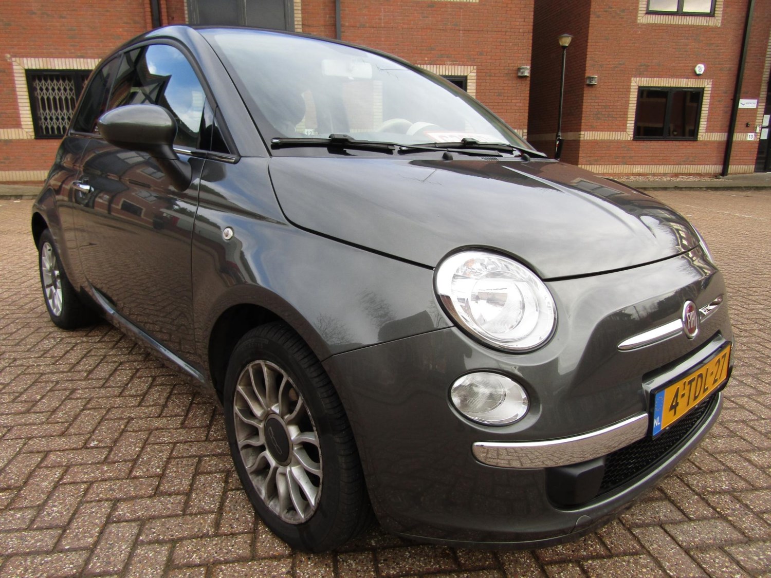 Fiat 500C Listing Image