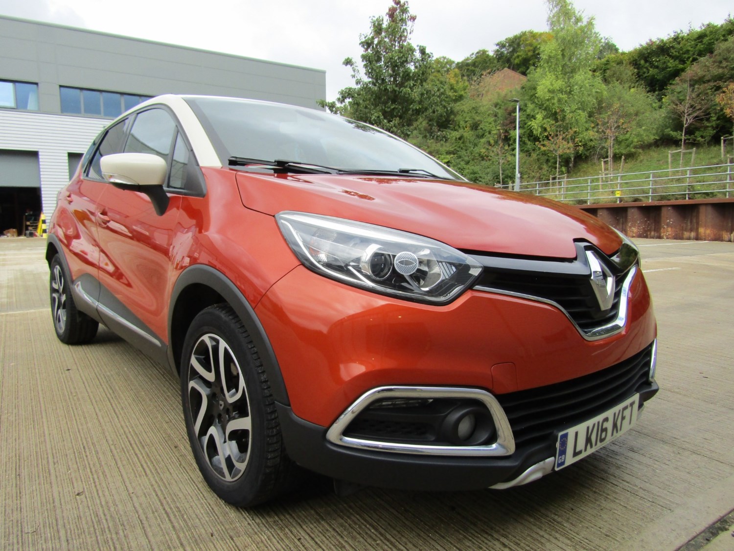 Renault Captur Listing Image