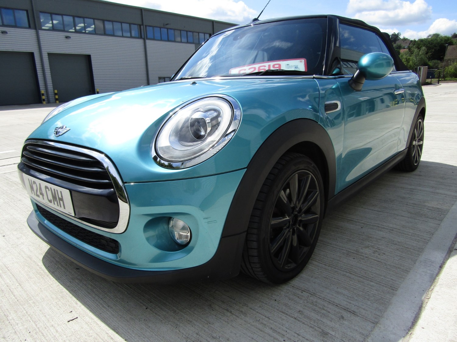 MINI Convertible Listing Image