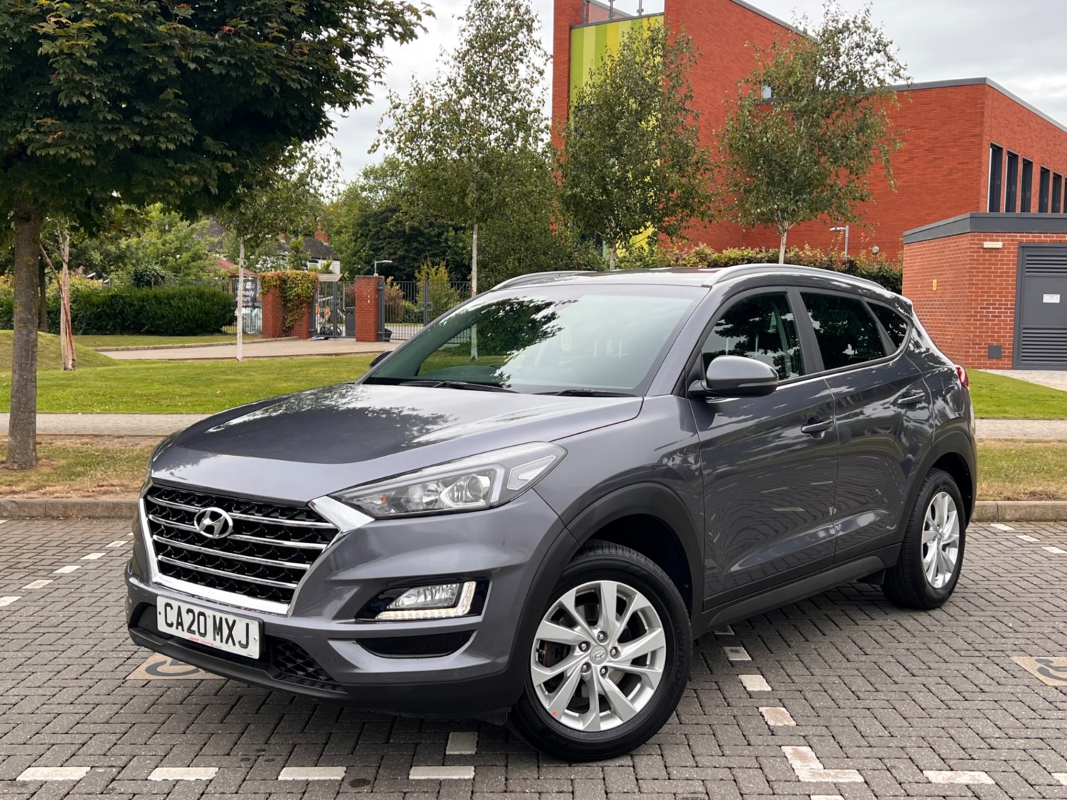 Hyundai TUCSON Listing Image