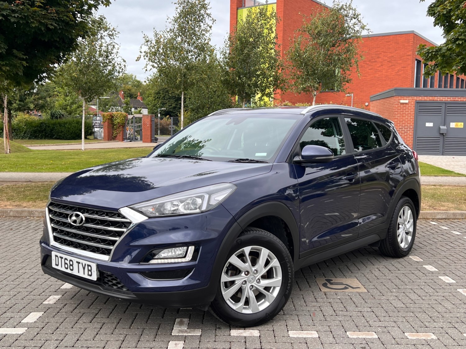 Hyundai TUCSON Listing Image