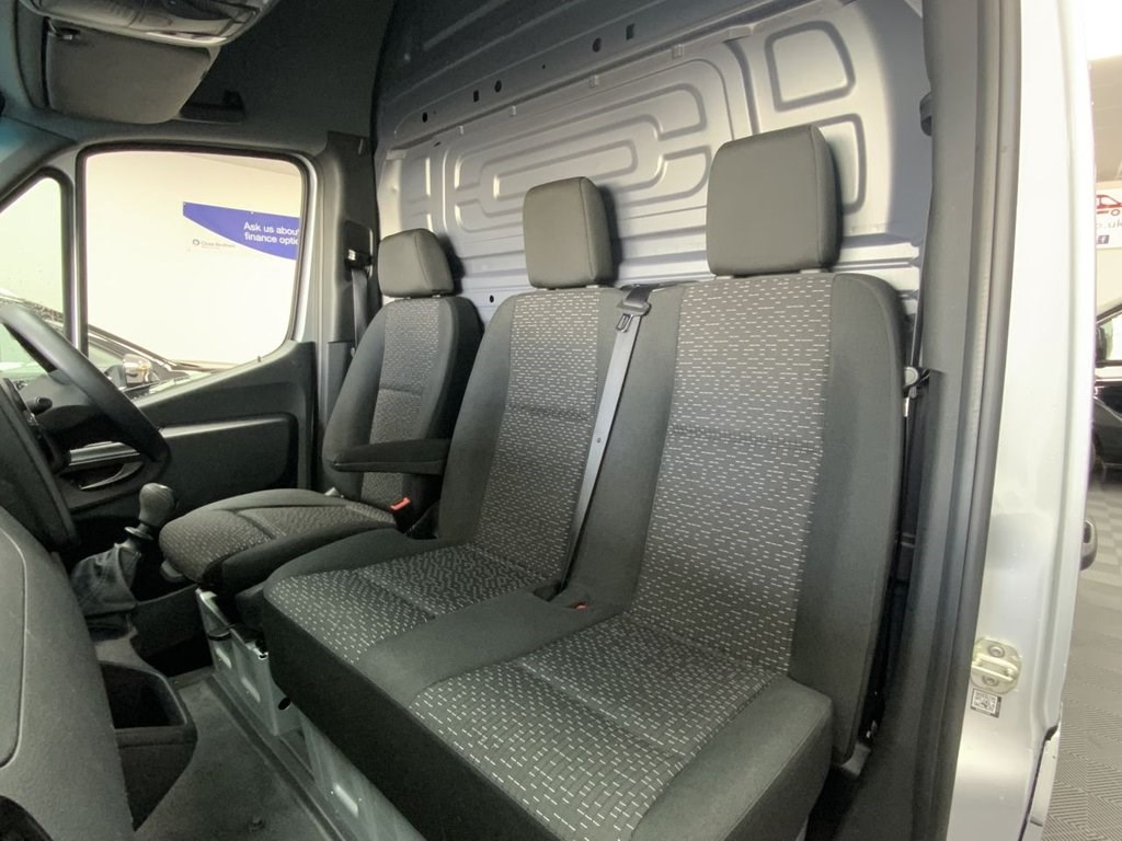 Mercedes-Benz Sprinter Listing Image