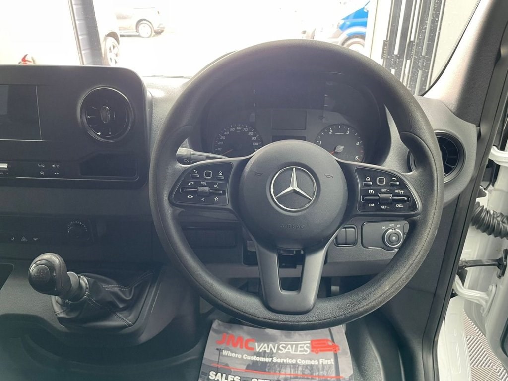 Mercedes-Benz Sprinter Listing Image