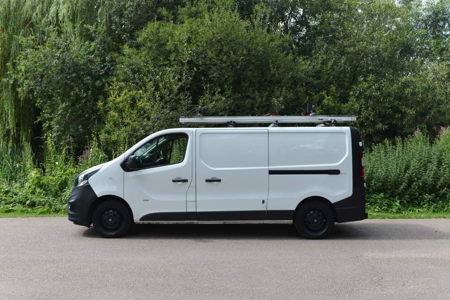 Vauxhall Vivaro Listing Image