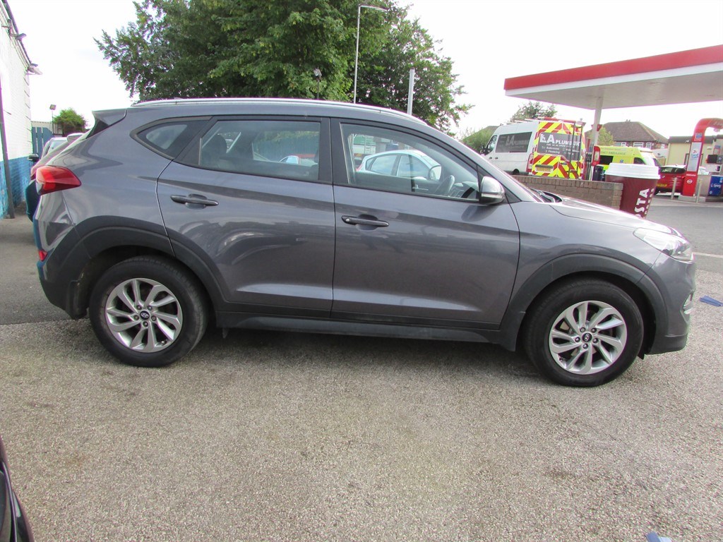 Hyundai TUCSON Listing Image