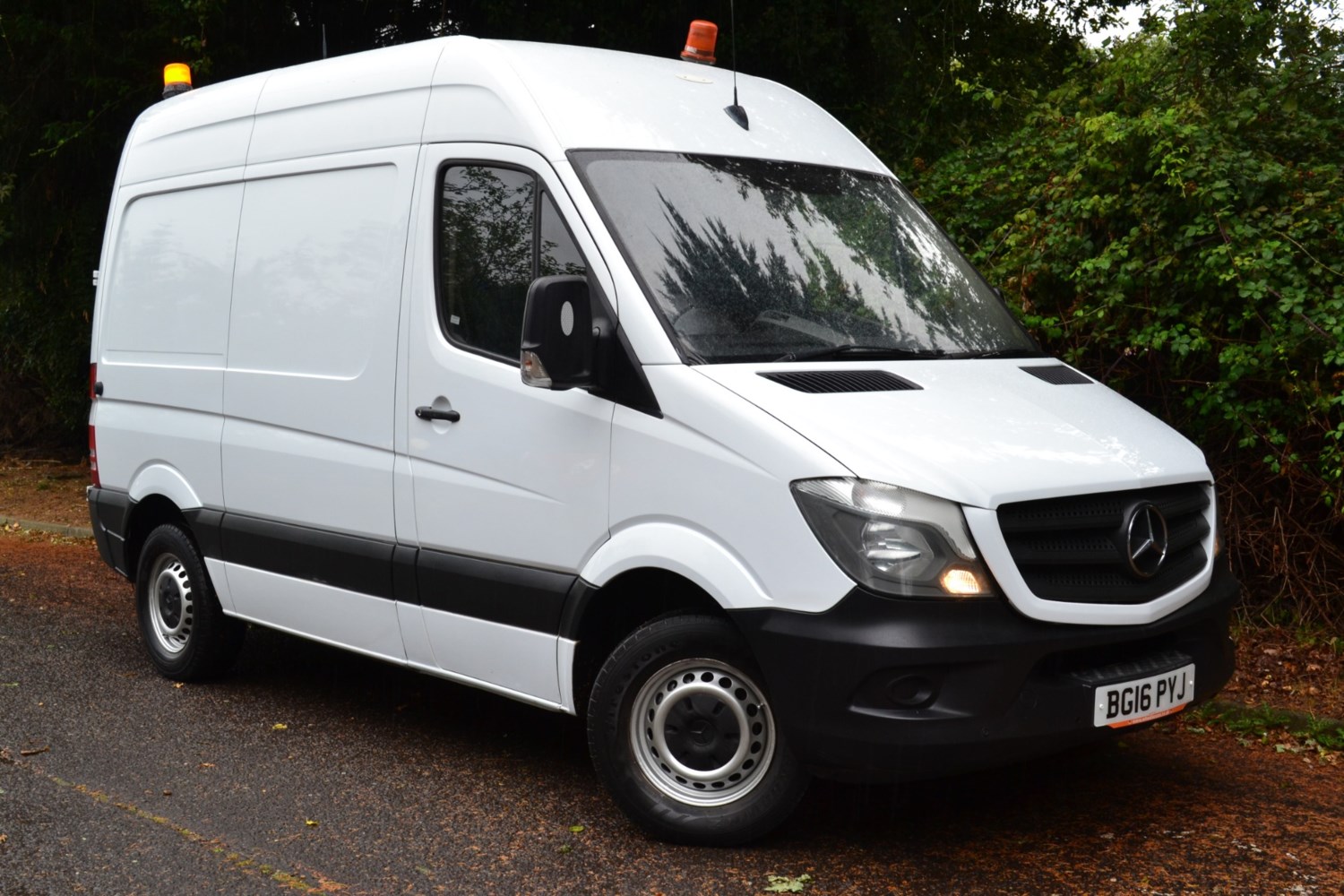 Mercedes-Benz Sprinter Listing Image