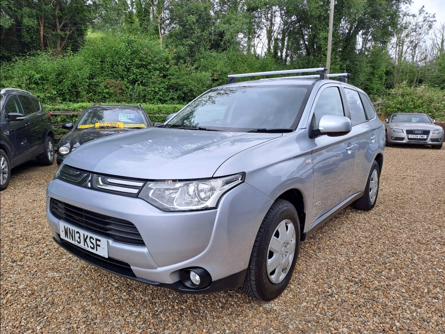 Mitsubishi Outlander Listing Image