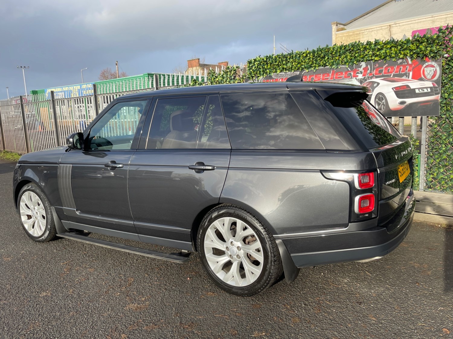 Land Rover Range Rover Listing Image