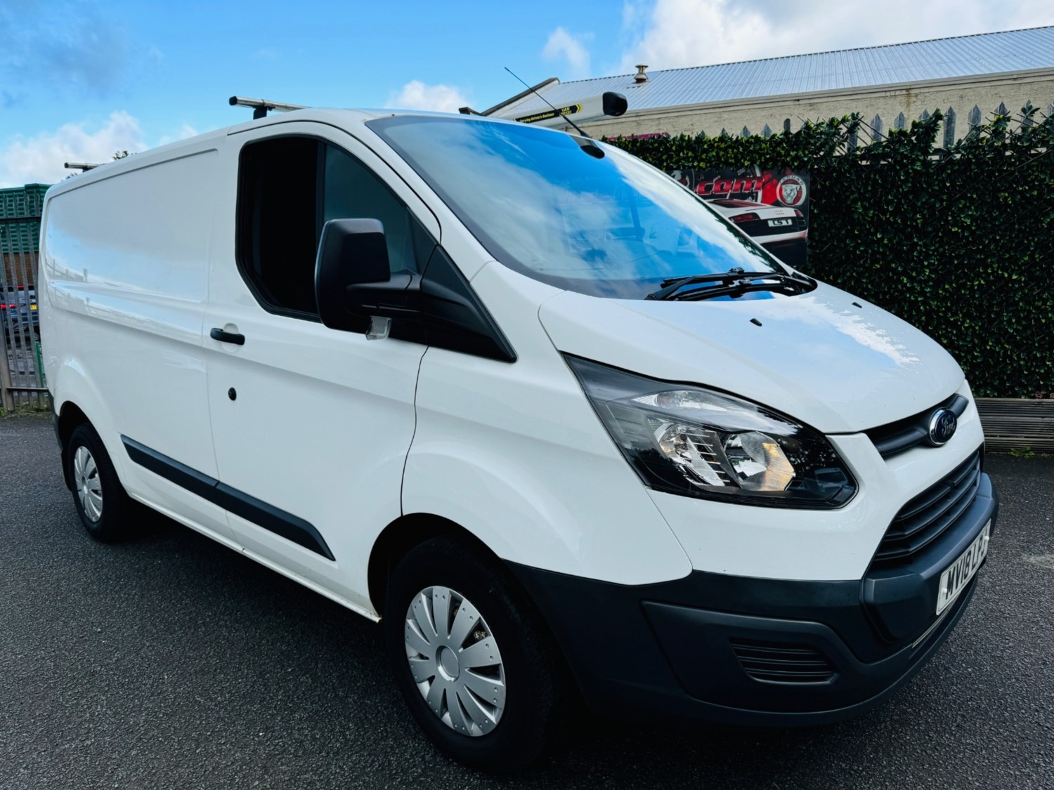 Ford Transit Custom Listing Image