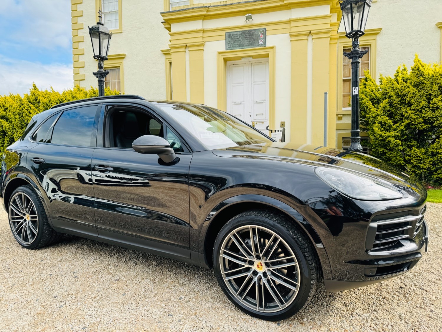 Porsche Cayenne Listing Image