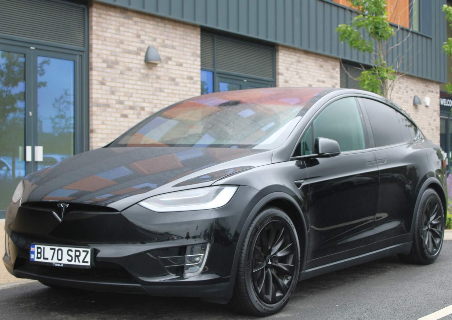 Tesla Model X Listing Image