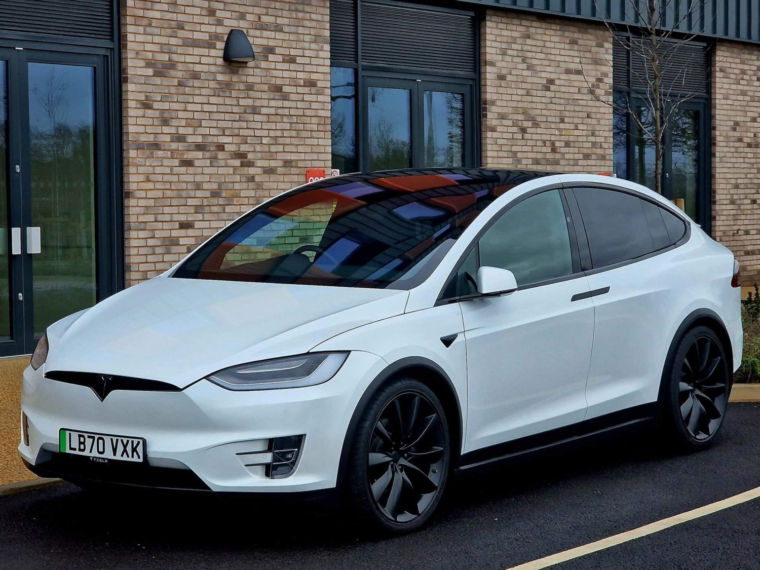 Tesla Model X Listing Image