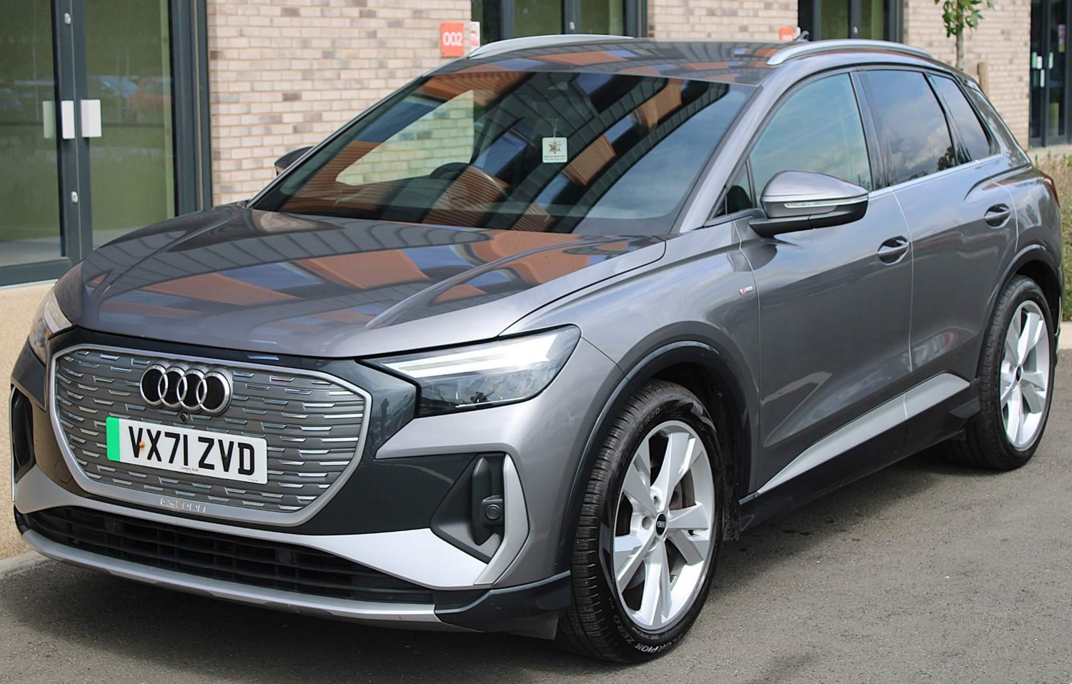 Audi Q4 e-tron Listing Image