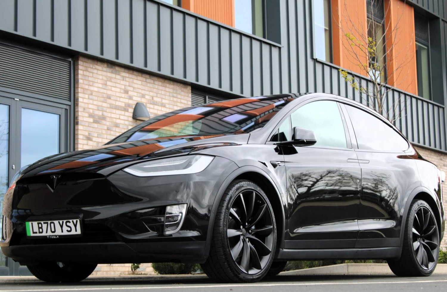 Tesla Model X Listing Image