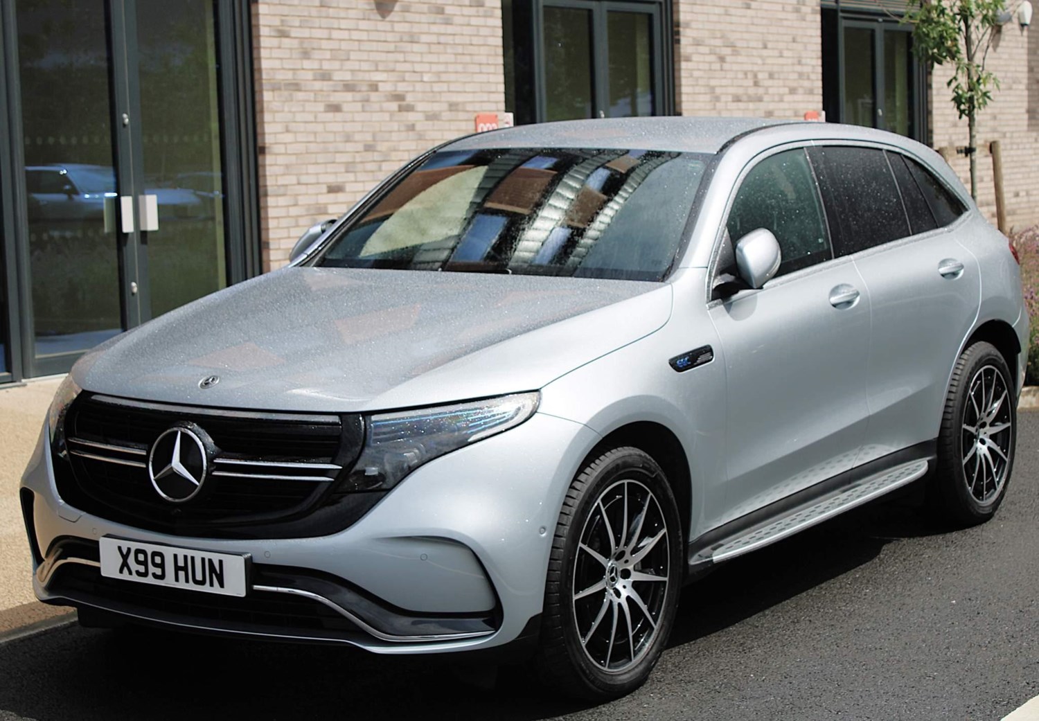 Mercedes-Benz EQC Listing Image