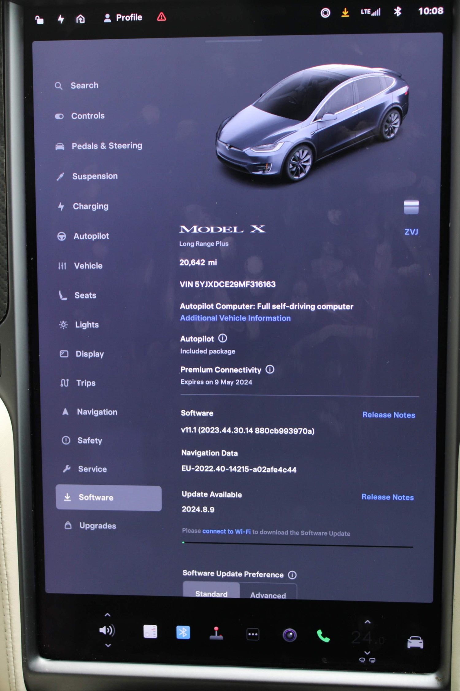 Tesla Model X Listing Image