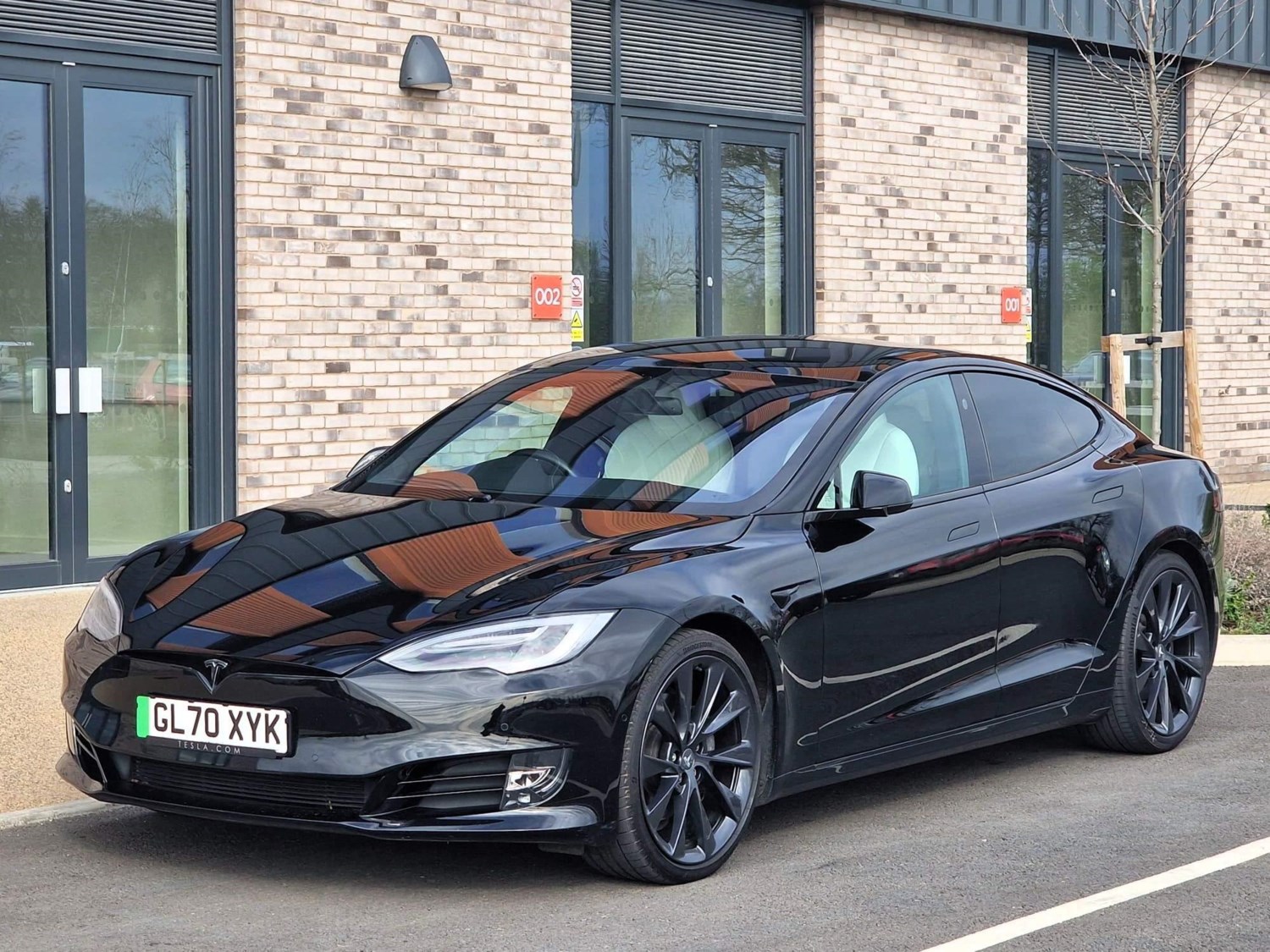 Tesla Model S Listing Image