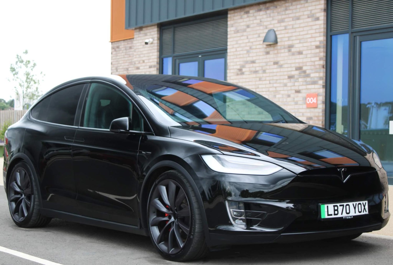 Tesla Model X Listing Image