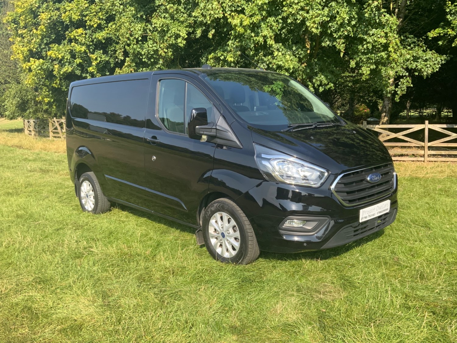 Ford Transit Custom Listing Image